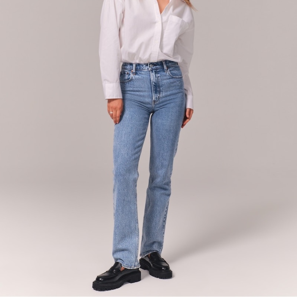 Abercrombie 90s Straight Ultra High Rise Jeans